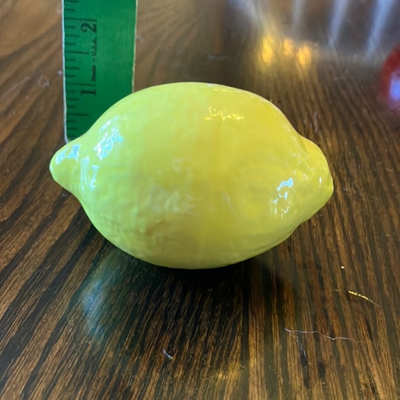 Lot of Ceramic Vintage Fruit/Vegetable Decor - Picture 5 of 14